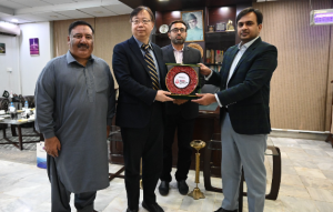 Xinhua delegation visits APP headquarters, vows to strengthen media cooperation