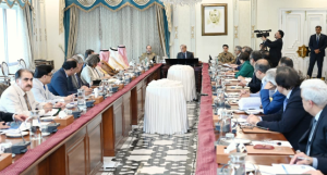 PM vows to expand economic ties with Saudi Arabia
