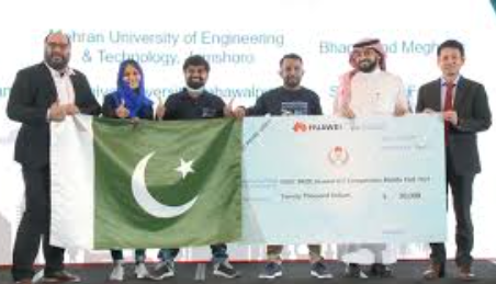 Pakistani Students Praise Huawei's Tech Ecosystem