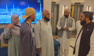 Sardar Yousaf conducts surprise Hajj inspection in Madinah, takes notice on SIM complaints