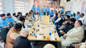 SSP Qazi meets procession organizers, peace committees on Muharram security