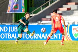 Umar, Harun fires Pakistan into Diamond Jubilee Cup final