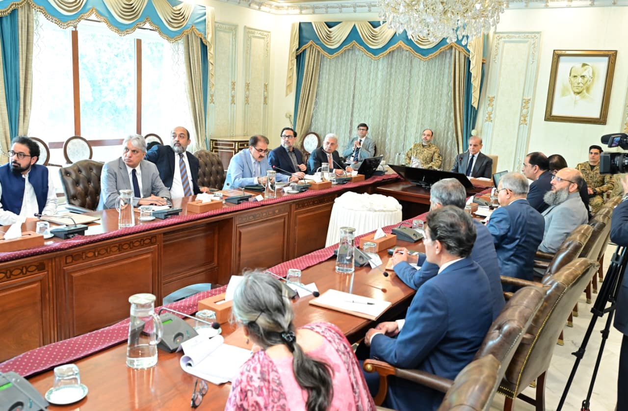 Pak-China business cooperation enters new phase as private sector links expand: PM