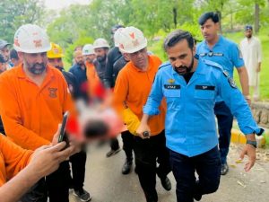 SP Ayaz leads rescue as car plunges into ravine on Margalla Road