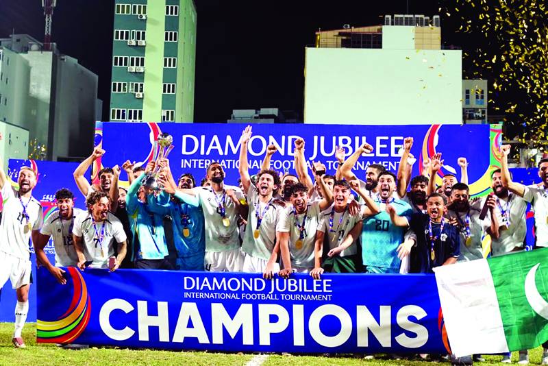 PM congratulates Pakistan football team on winning Diamond Jubilee Int'l Football Tournament