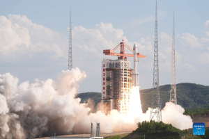 China launches new satellite group for commercial constellation