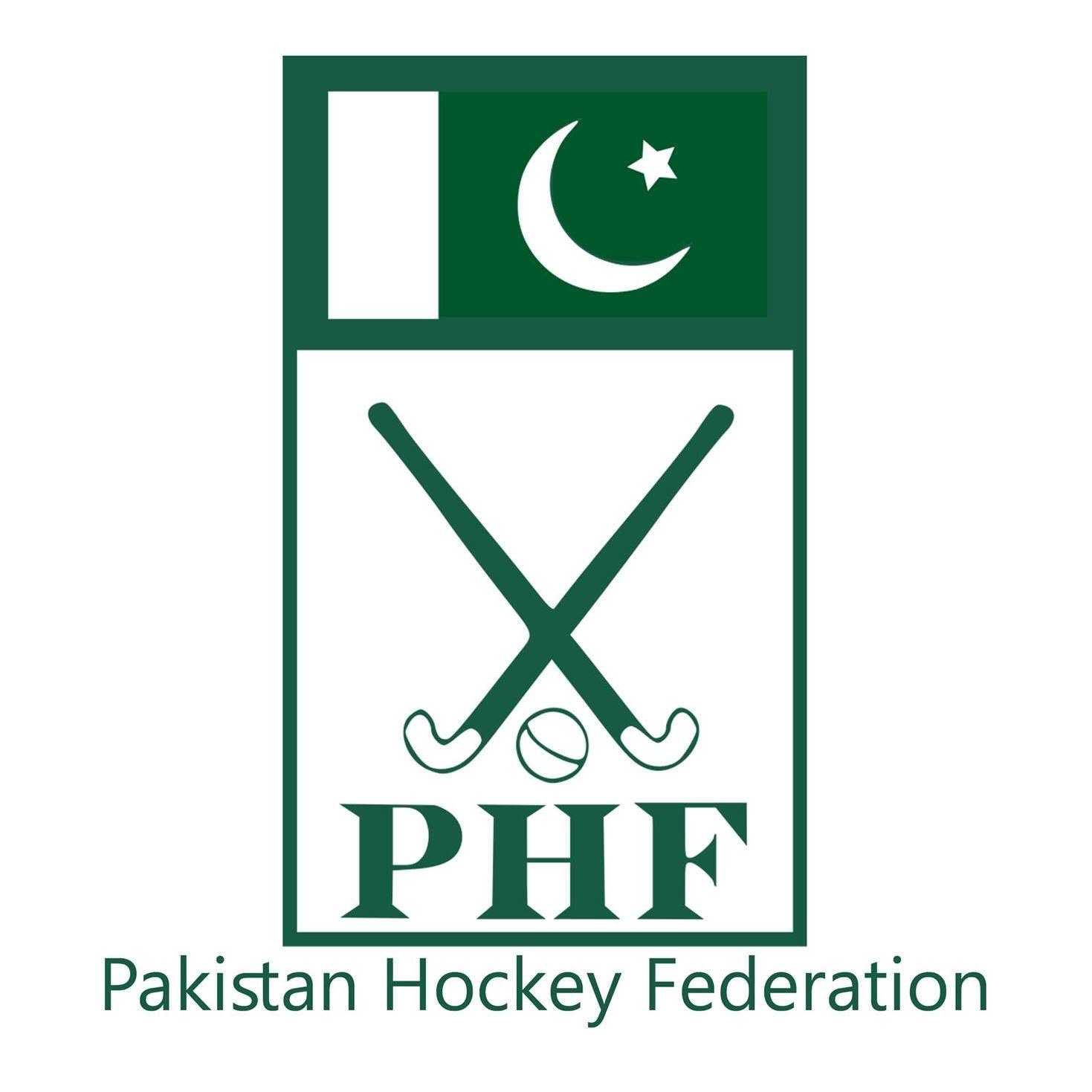 Herman Kruis working with Pakistan coaching staff