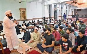 Scholar Mufti Jahangir Abbasi delivers a lecture during the Islamic Summer Camp held in Jamia Masjid, Media Town