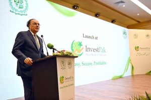 Federal Minister for Finance and Revenue, Senator Muhammad Aurangzeb addressing the launching ceremony of InvestPak, a web portal to digitize the process of investment in government securities, during a ceremony held at the State Bank of Pakistan Auditorium.