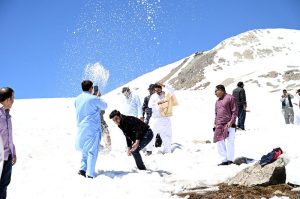 Tourists visit and enjoy the scenic beauty of Burzil Top (Burzil Pass), a historic mountain pass at an elevation of 13,808 feet in the Himalayas. The pass connects Astore Valley with the picturesque Minimarg and Domel regions and, before the partition of the subcontinent, served as a major caravan route linking Srinagar with Gilgit and Skardu