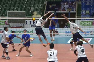 Players of Kazakhstan and Uzbekistan battle for a point during the match of the CAVA Men's Volleyball Championship 2026 at Liaquat Gymnasium, Pakistan Sports Complex.