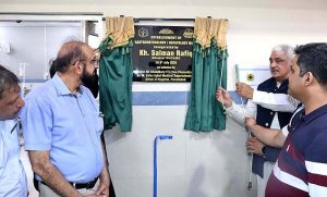 Punjab Health Minister Khawaja Salman Rafique is cutting ribbon to inaugurate Plastic Surgery Ward at Allied Hospital-II (DHQ Hospital)