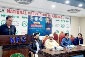 Renowned social worker former health minister, Dr Jamal Nasir addresses a ceremony organised in his honor by PFUJ Dastoor at National Press Club.