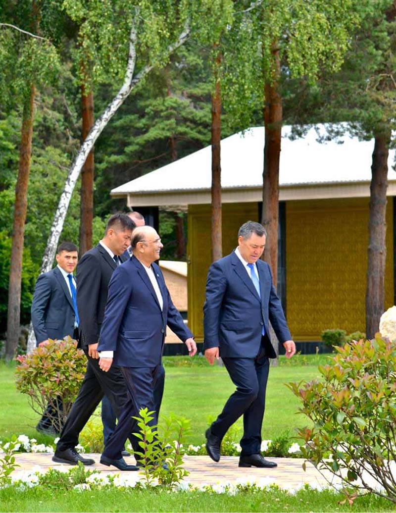 President Asif Ali Zardari being welcomed by President Sadyr Zhaparov at a formal reception held at the Rukh Ordo Cultural Complex in Cholpon-Ata, Kyrgyzstan, celebrating the enduring friendship between Pakistan and Kyrgyzstan