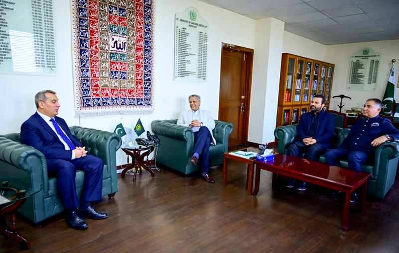 Federal Minister for Law and Justice had a Farewell meeting with Khazar Farhadov, Ambassador of Azerbaijan to Pakistan