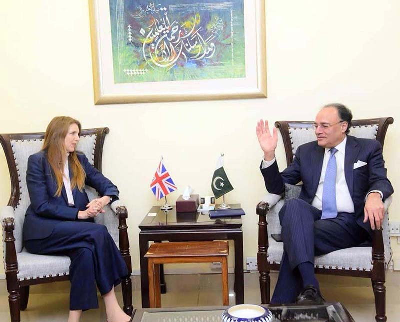 Federal Minister for Finance and Revenue, Senator Muhammad Aurangzeb, in a meeting with Ms. Jane Marriott CMG OBE, British High Commissioner to Pakistan, to discuss Pakistan’s reform agenda and Pakistan–United Kingdom economic cooperation