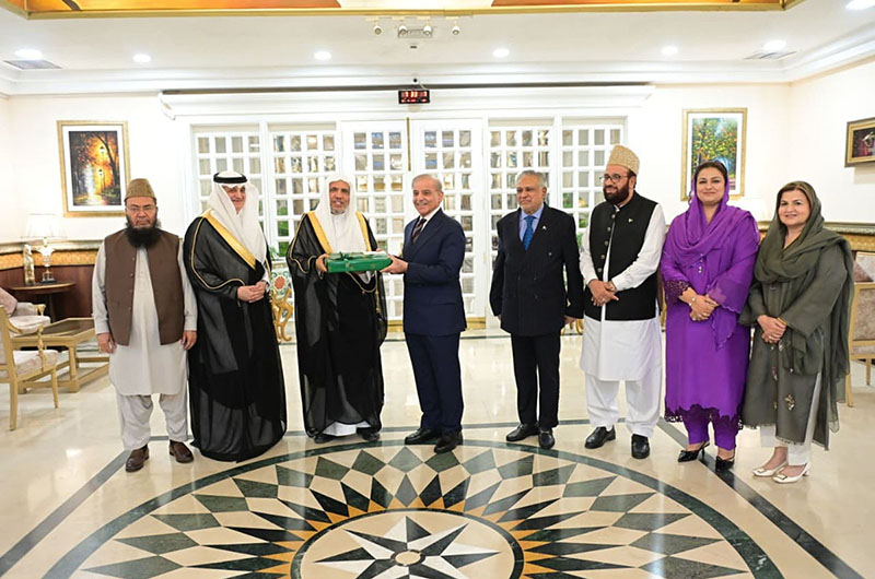 Secretary General of the Muslim World League (MWL), Sheikh Dr. Mohammad bi. Abdulkarim Al-Issa calls on Prime Minister Muhammad Shehbaz Sharif
