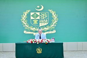 Prime Minister Muhammad Shehbaz Sharif interacts with participants of National Workshop on Balochistan.