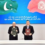 President Asif Ali Zardari and President of the Kyrgyz Republic Sadyr Japarov display the signed Joint Statement
