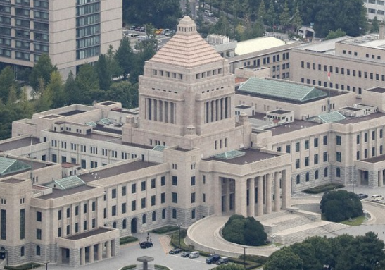 Japan revises imperial law for sustainable system, keeps male-line throne