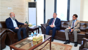 Outgoing Azerbaijani envoy calls on Commerce Minister, both sides hail historic bilateral ties