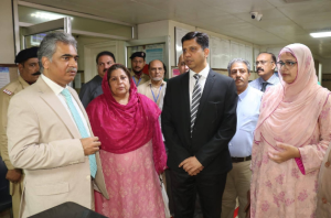 Federal health secretary visits Shaikh Zayed hospital