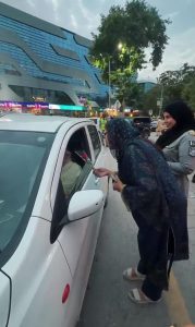 Flowers instead of fines: ITP rewards law-abiding drivers