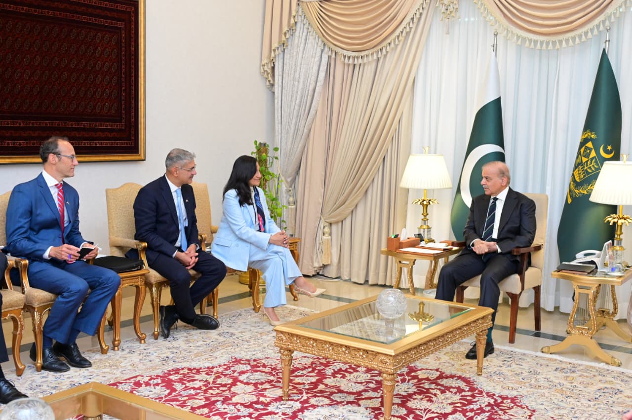 PM for expanded, diverse ties between Pakistan, Canada