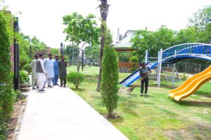 MD Horticulture Agency reviews beautification work at Anjum Iqbal Mughal Park