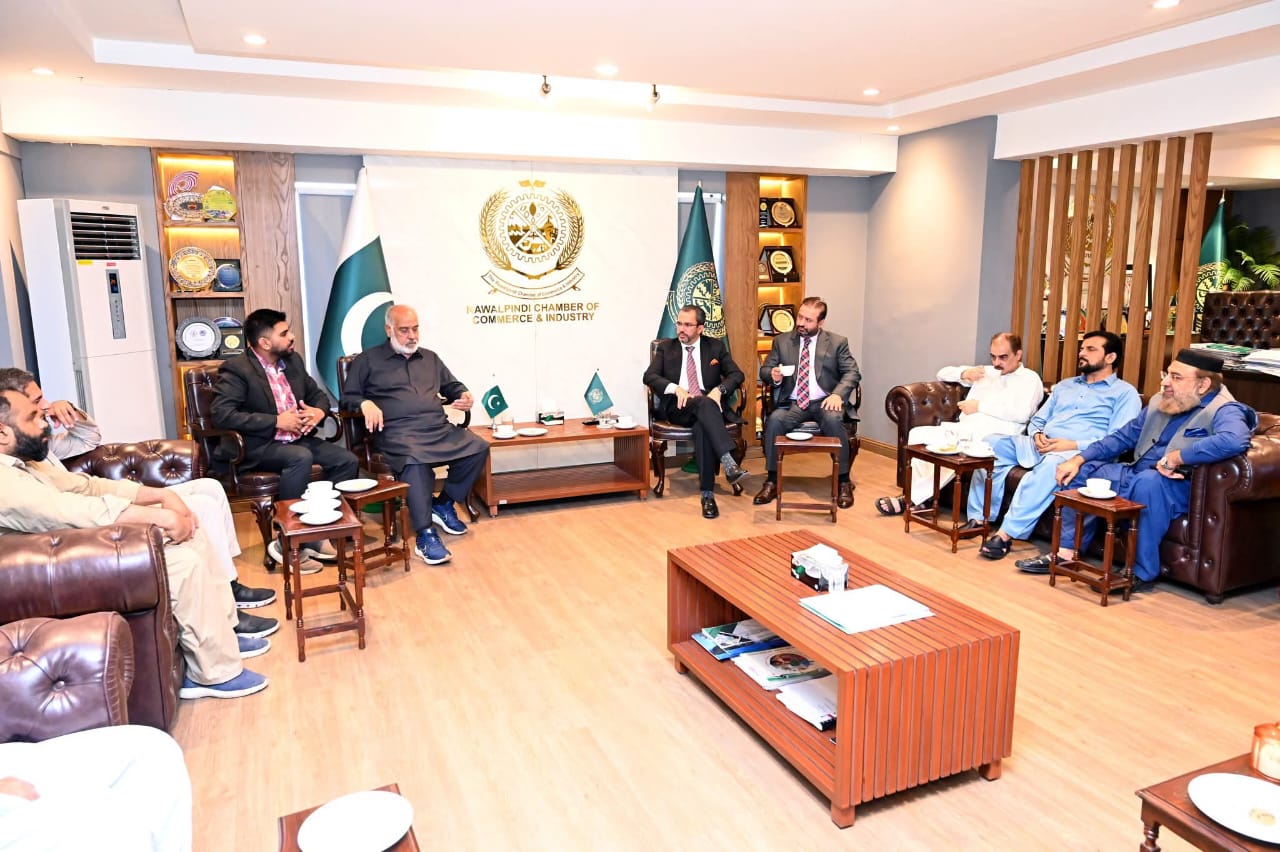 Moti Bazaar traders discuss tax and trade issues with RCCI leadership