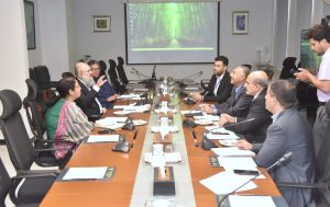 CAREC secretariat briefs Commerce minister on regional trade agenda, Mongolia ministerial Conference