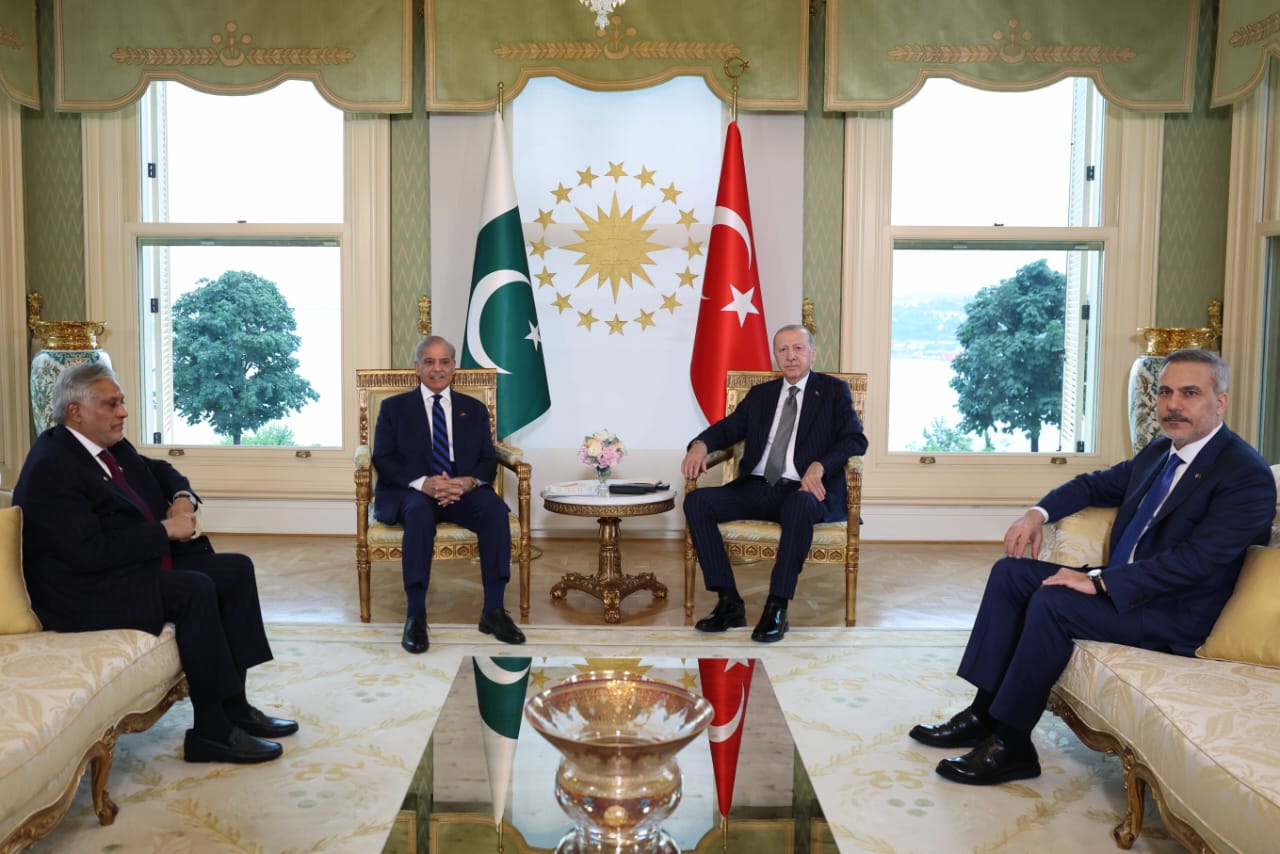 Pakistan, Turkiye resolve to further strengthen bilateral cooperation, realize $5 bln trade target
