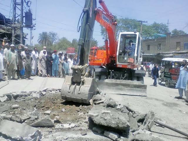 remove encroachments along Mirpur Drain