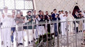 Federal Minister for Nataional Heritage & Culture Aurangzeb Khichi offering Fatheha after laying floral wreath at Mazar-e-Quaid