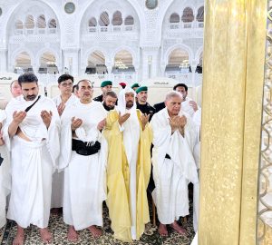 Prime Minister Muhammad Shehbaz Sharif, Deputy Prime Minister Senator Mohammed Ishaq Dar, Chief of Army Staff & Chief of Defence Forces Field Marshal Syed Asim Munir, Federal Ministers Khawaja Muhammad Asif, Attaullah Tarar and Pakistani delegation perform Umrah.