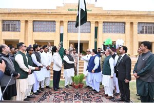Sindh Governor Syed Muhammad Nehal Hashmi along with Minister of State for Khel Das Kohistani and Special Assistant to the Prime Minister and Minister of State Fahad Haroon hoisting the flag at the Governor House on the occasion of Independence Day