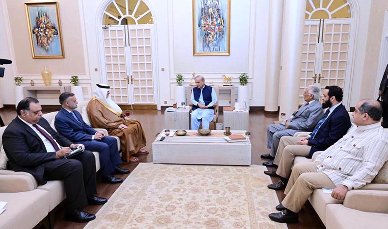 Ambassador of the Kingdom of Saudi Arabia to Pakistan, Nawaf bin Said Al-Malki pays a farewell call on Prime Minister Muhammad Shehbaz Sharif