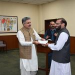 Hon'ble Chief Justice of Pakistan presenting a cheque for pensionary benefits to Mr. Hifz-ur-Rehman, Senior Assistant Registrar, on the occasion of his retirement from the Supreme Court of Pakistan
