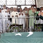 Governor Sindh, Syed Muhammad Nehal Hashmi, Sindh Chief Minister Syed Murad Ali Shah accompanied by his cabinet offering fateha on the grave of Quaid-e-Azam Muhammad Ali Jinnah to mark Independence Day celebrations at Mazar-e-Quaid