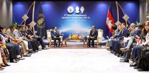 Chairman Senate of Pakistan Syed Yousaf Raza Gilani shakes hands with Samdech Moha Borvor Thipadei Hun Sen, President of the Senate of the Kingdom of Cambodia, during the 2nd Inter-Parliamentary Speakers’ Conference (ISC) in Phnom Penh, Cambodia