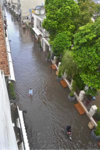Heavy monsoon rain inundates Committee Chowk, disrupting traffic and daily life as large sections of the city remain submerged. Residents urged the Water and Sanitation Agency (WASA) ,Suthra Punjab to expedite drainage operations and restore normalcy.