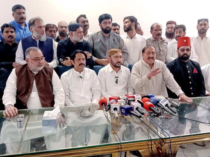 PPP Leader Ali Haider Gllani addressing press conference announcing PPP support in favor of PML-N candidate in NA-168 by-Election seat