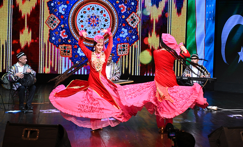 Distinguished Uzbek artists presenting a vibrant showcase of Uzbekistan’s rich musical traditions and cultural heritage, celebrating the enduring bonds of friendship, brotherhood and cultural cooperation between Pakistan and Uzbekistan during a special cultural concert, “Uzbekistan-Pakistan: Melodies of Friendship and Brotherhood,” hosted by the Embassy of the Republic of Uzbekistan in Pakistan to mark the 35th Anniversary of the Independence of Uzbekistan at PNCA