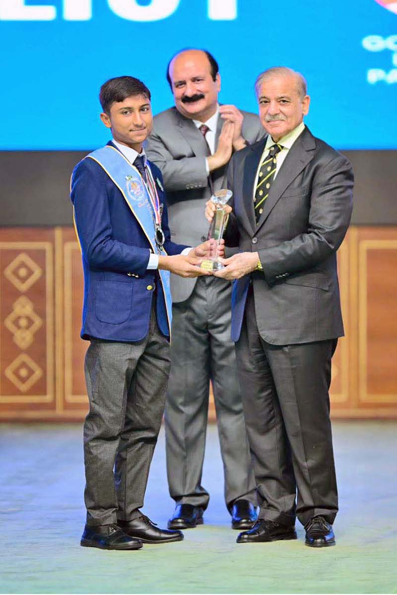 Prime Minister Muhammad Shehbaz Sharif presents awards to high achievers at the International Youth Day ceremony