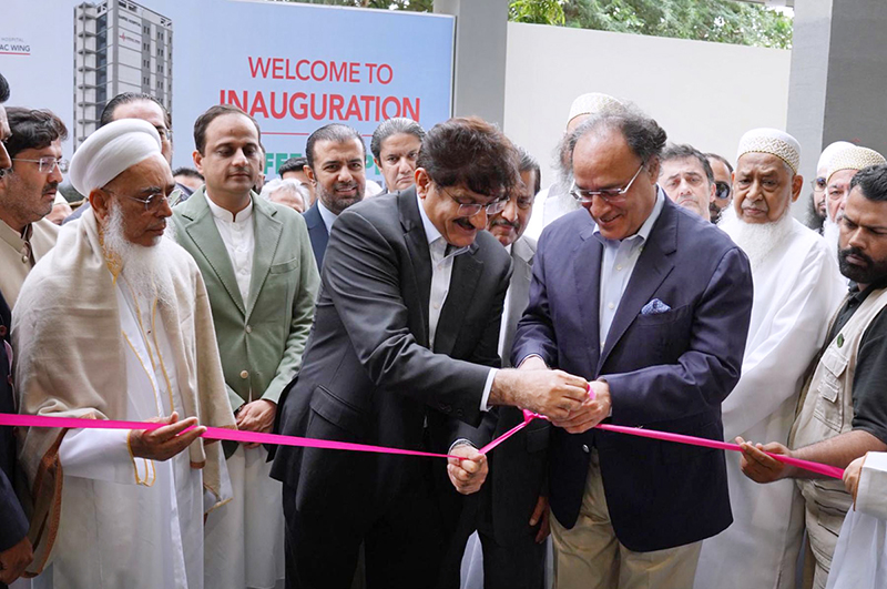 Federal Minister for Finance and Revenue, Senator Muhammad Aurangzeb, along with Sindh Chief Minister Syed Murad Ali Shah, inaugurating the Saifee Hospital Cardiac Wing at Aljamea-tus-Saifiyah University Auditorium