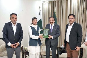 PM adviser on Inter-Provincial Coordination, Senator Rana Sanaullah Khan presents a cash award of Rs.02 million and certificates to national boxer Fatima Zahra in recognition of her historic bronze medal victory at the Glasgow 2026 Commonwealth Games
