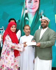 Punjab Education Minister Sikandar Hayat distributes “Chief Minister Honhaar Scholarship” cheques among deserving students at Karakoram International University