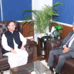 Maritime minister, Sindh governor agree on coordinated action against marine pollution