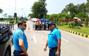 SP Saddar Zone checks Red Zone security, orders heightened vigilance