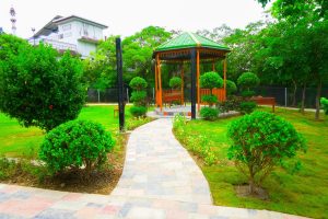 Anjum Iqbal Mughal Park renovated, beautified in Khayaban-e-Sir Syed